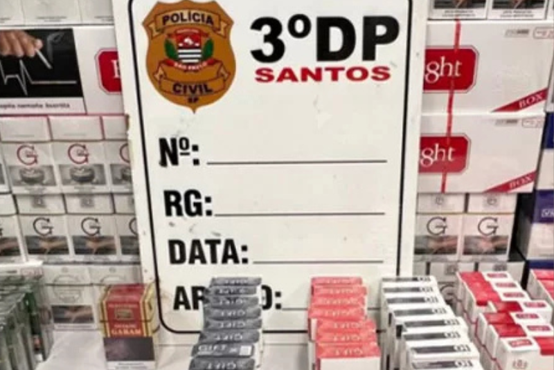 Três pessoas foram presas na manhã desta quarta-feira (10) em Santos, no litoral paulista, por envolvimento em dois crimes de furto...