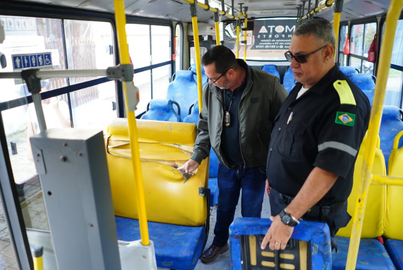 Uma operação realizada nesta segunda-feira (8) pela Prefeitura de Mongaguá (SP) resultou na apreensão de oito ônibus da frota municipal...