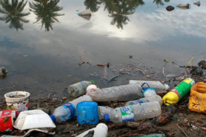 Fiocruz alerta para contaminação da Amazônia por plásticos