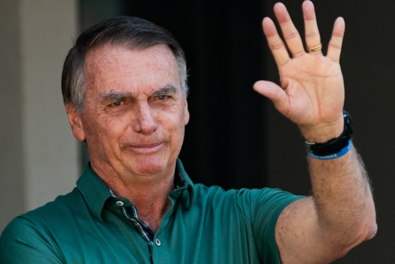“Criatório de baratas”: TRF-4 julga Bolsonaro por racismo nesta terça