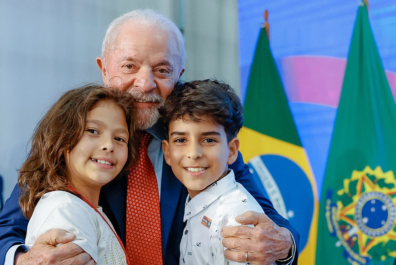 Lula Sanciona Lei Contra Adultização de Crianças nas Redes Digitais