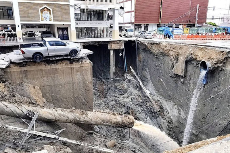 Cratera gigante se abre em avenida de Bangkok e paralisa serviços