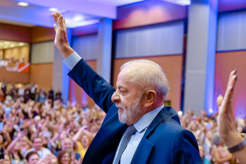 Lula sanciona lei que amplia licença-maternidade em casos de internação prolongada