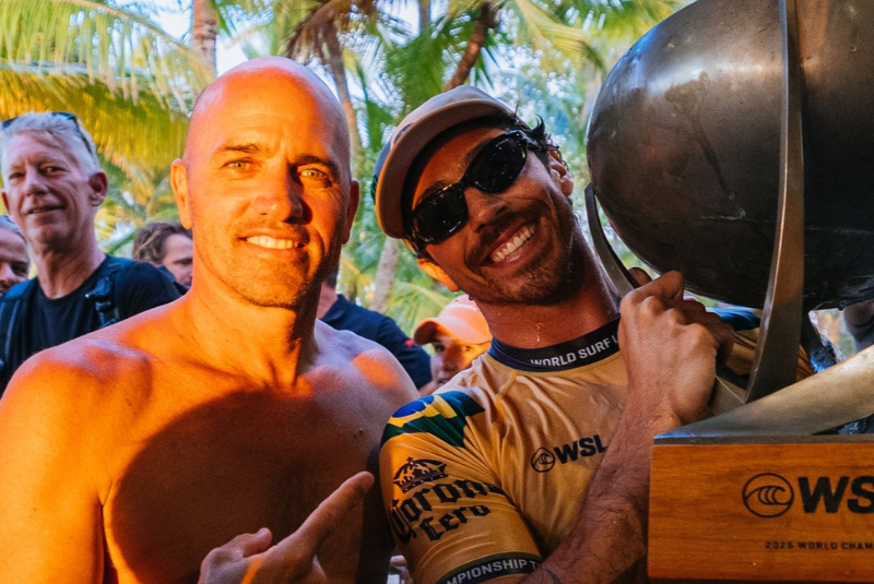 Yago Dora viveu sua melhor temporada no Circuito Mundial ao conquistar o título da WSL 2025, após vencer o Finals em Fiji. Com a conquista...