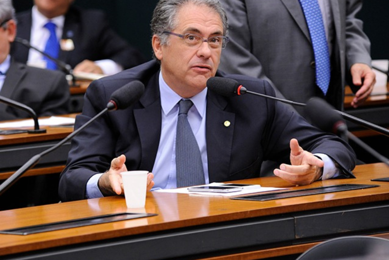 O deputado Carlos Zarattini (PT-SP), relator da medida provisória (MP) que altera o Imposto sobre Operações Financeiras (IOF), decidiu...