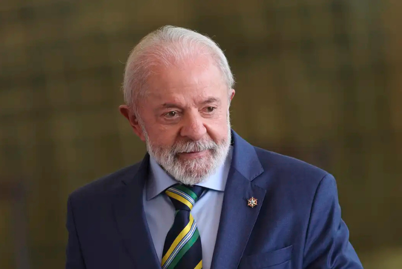 No terceiro ano de seu terceiro mandato, o presidente Luiz Inácio Lula da Silva tem enfrentado problemas com o avião presidencial...
