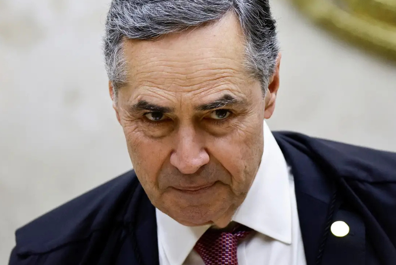 O anúncio de aposentadoria foi feito por Barroso no final da sessão plenária do STF desta quinta-feira, quando o ministro, visivelmente...