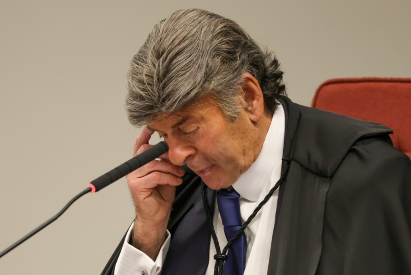 O ministro Luiz Fux, do Supremo Tribunal Federal (STF), solicitou nesta terça-feira (21) ao presidente da Corte, ministro Edson Fachin...