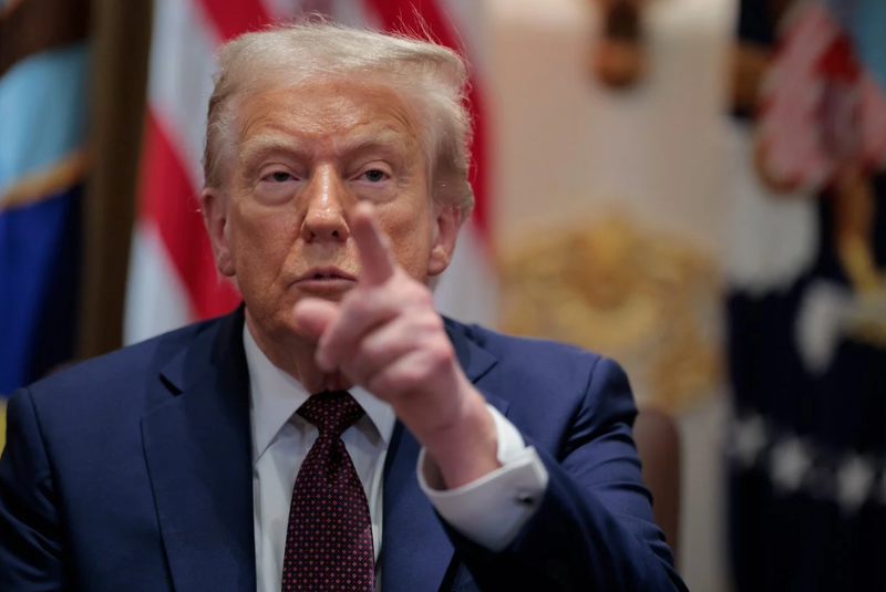 O presidente dos Estados Unidos, Donald Trump, afirmou nesta quinta-feira (23) que seu governo não vai parar até que a ameaça...