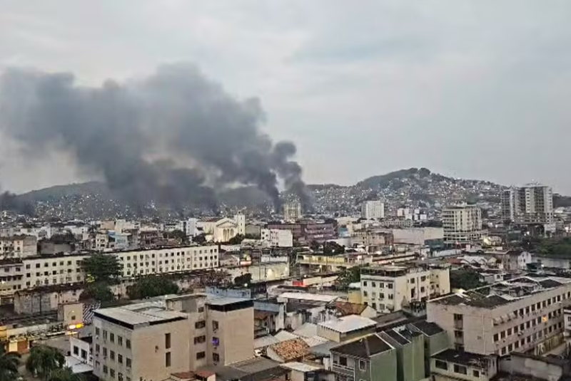Pelo menos 2.500 agentes das forças de segurança do Rio de Janeiro realizam, nesta terça-feira (28), uma megaoperação nos complexos...