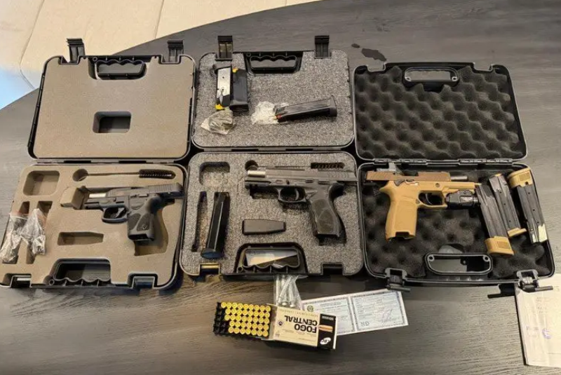 A Polícia Federal deflagrou nesta quinta-feira (30) a segunda fase da Operação Magna Fraus, que investiga um grupo criminoso...