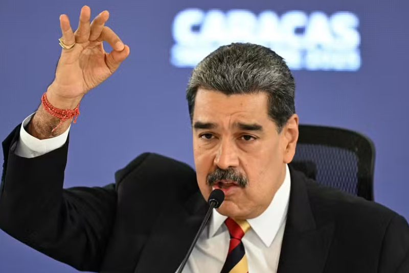 A Venezuela afirmou que posicionou tropas em pontos estratégicos da costa caribenha e anunciou o repasse de armas “às mãos do povo”...