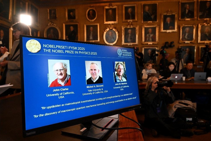 John Clarke (Reino Unido), Michel H. Devoret (França) e John M. Martinis (EUA) foram os vencedores do Prêmio Nobel de Física de 2025...