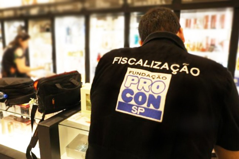 Procon alerta sobre riscos e cuidados na compra de bebidas alcoólicas em Bertioga