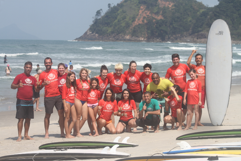 Projeto Surf Para Todos chega a Maresias com meta de 12 mil participantes
