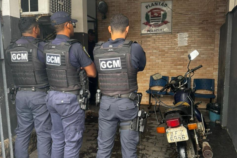 Motocicleta roubada é recuperada pela GCM de São Vicente