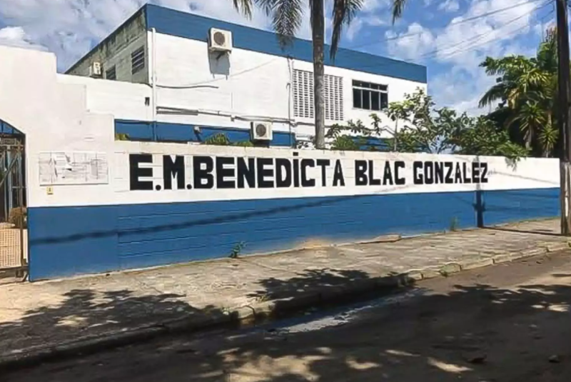 Mães denunciam uso de alunos em limpeza de escola no Perequê, em Guarujá