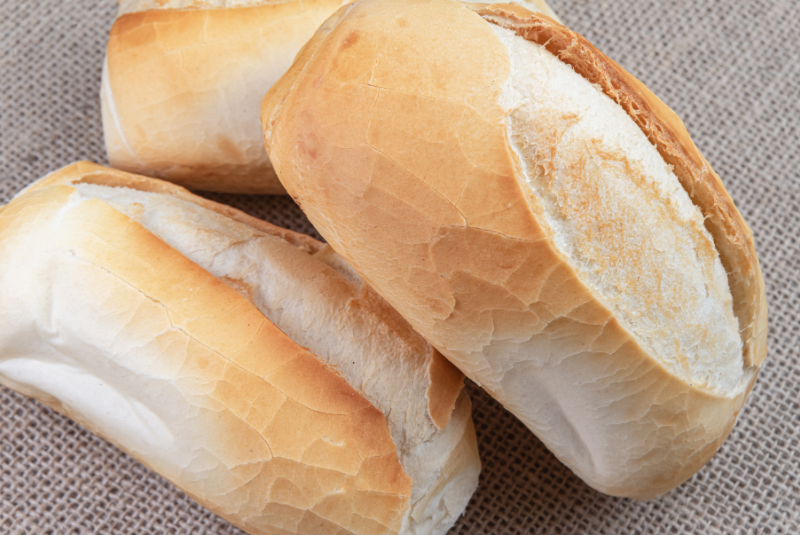 Campanha “Pão Solidário” une padarias na Baixada Santista para ajudar instituições sociais