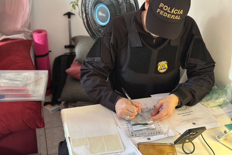 Polícia Federal deflagra operação contra ameaças à Unifesp em Santos
