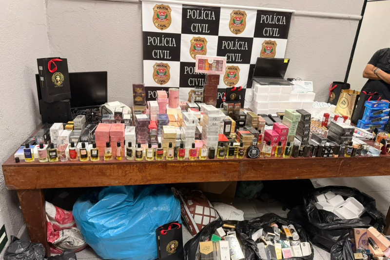 Perfumaria de fachada em São Vicente era usada para venda ilegal de medicamentos