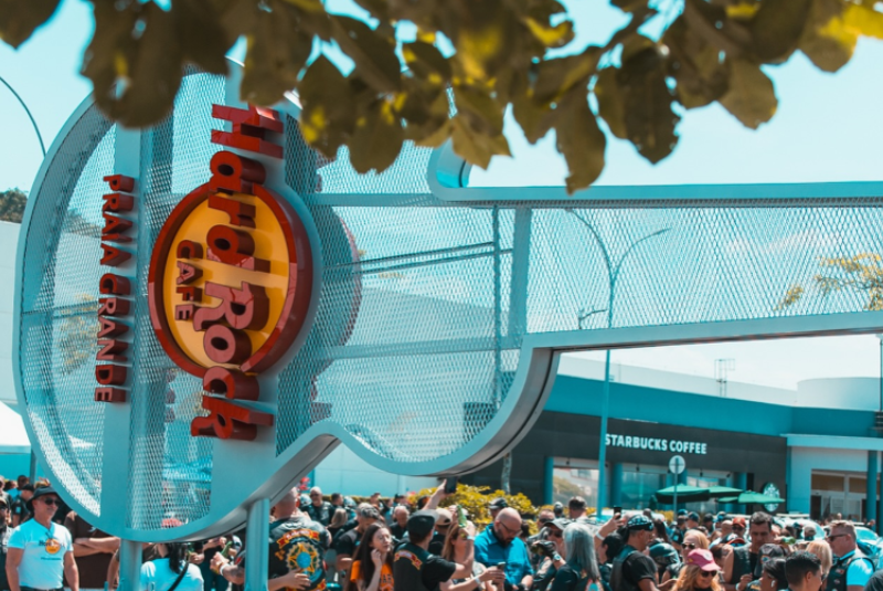 Guitarra símbolo do Hard Rock Café chega a Praia Grande