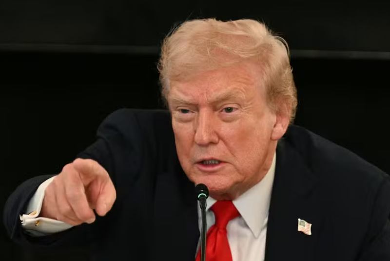 O presidente dos Estados Unidos, Donald Trump, declarou neste sábado (1°/11), pelas redes sociais, que ordenou ao Departamento de Guerra...