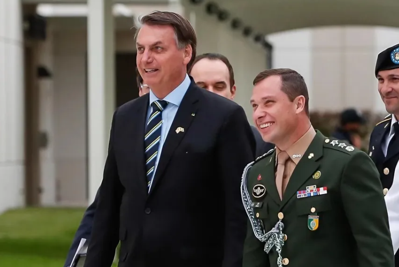 A defesa do tenente-coronel Mauro Cid solicitou nesta segunda-feira (3/11) a extinção da punibilidade da pena de dois anos...