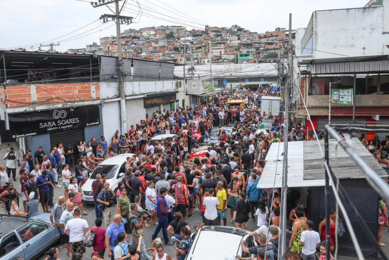 O Governo do Rio de Janeiro, por meio da Polícia Civil, divulgou nesta segunda-feira (3) a identificação de 115 pessoas mortas...