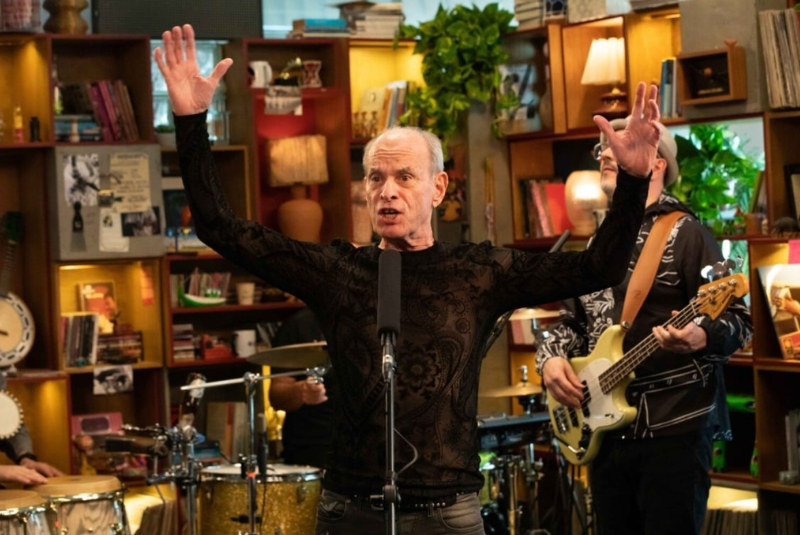 O quinto episódio do projeto Tiny Desk Brasil contou com a presença marcante de Ney Matogrosso, que está comemorando 50 anos...