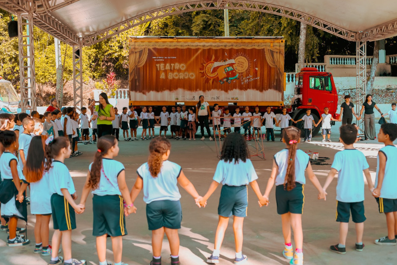 O Projeto Caixola Recicla, promovido pelo Grupo Teatro a Bordo, chega ao litoral de São Paulo, com apresentações gratuitas e atividades...