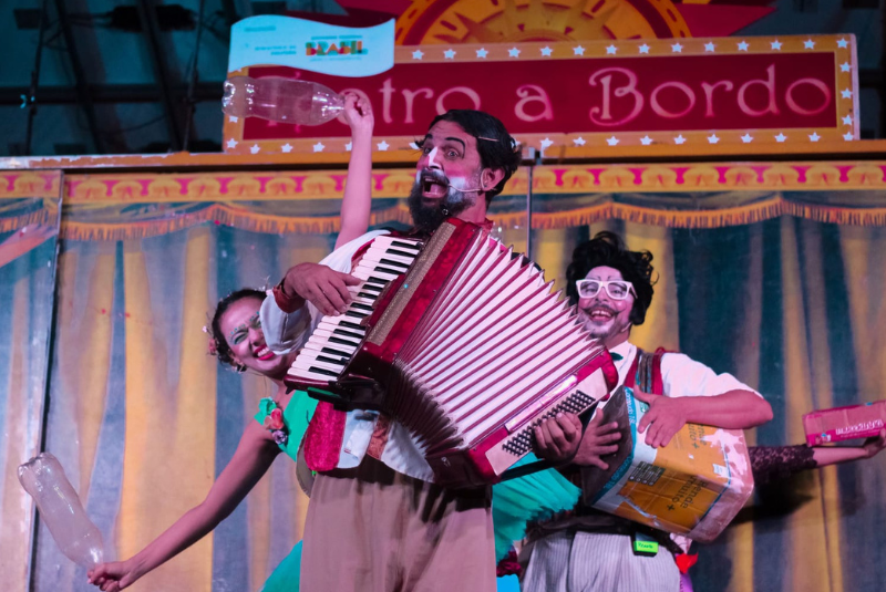 O projeto “Caixola Recicla”, do Grupo Teatro a Bordo, chega a São Vicente (SP) com uma programação gratuita e aberta ao público...