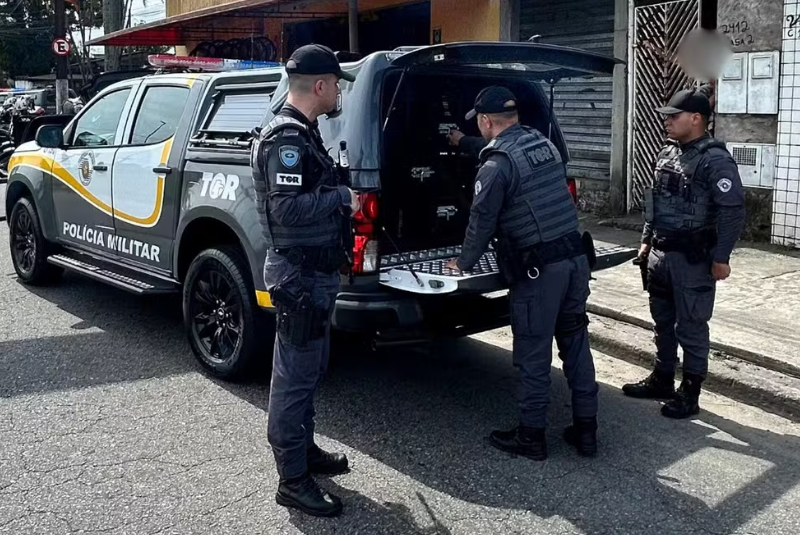 Uma perseguição policial pela Rodovia dos Imigrantes (SP-160) terminou com a prisão de um homem de 26 anos, procurado...