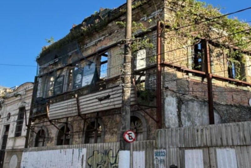 Nova lei permite que Prefeitura de Santos assuma imóveis abandonados e transforme espaços ociosos em áreas públicas