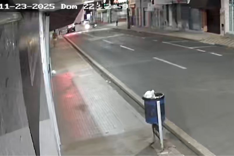 Motociclista sofre fratura exposta após colisão em cruzamento de Uberaba