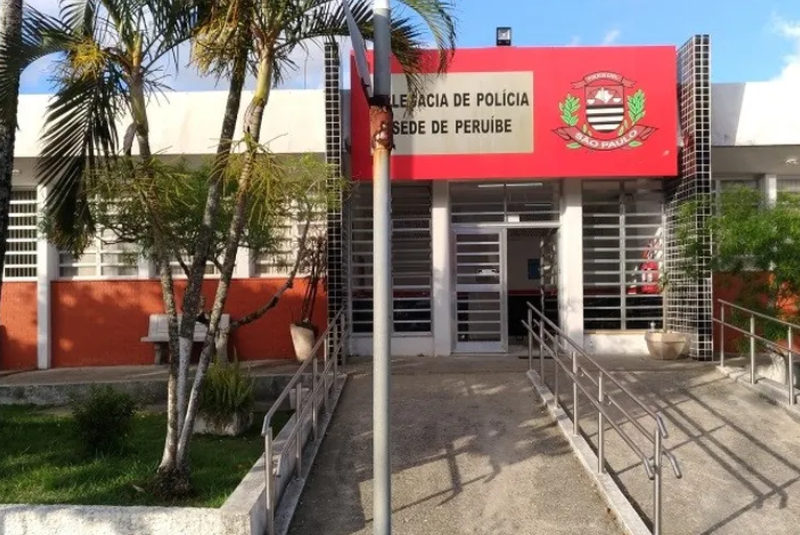 Um homem foi preso nesta terça-feira (2) em Peruíbe, no litoral de São Paulo, acusado de integrar uma quadrilha especializada...