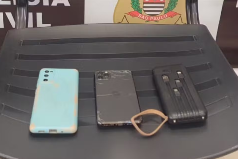 A Polícia Civil de Bertioga, no litoral de São Paulo, prendeu um jovem de 25 anos suspeito de aliciar menores de idade pela internet...