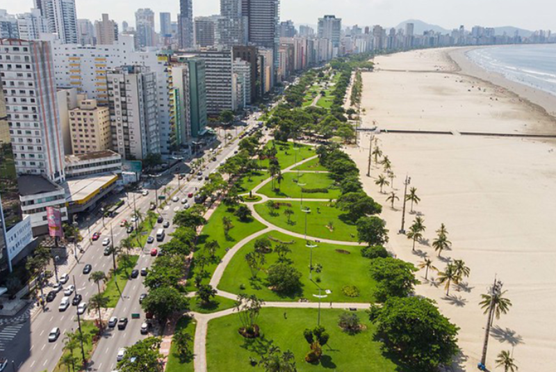 A cidade de Santos, no litoral de São Paulo, terá predominância de sol e calor nos próximos dias, com possibilidade de chuvas rápidas...