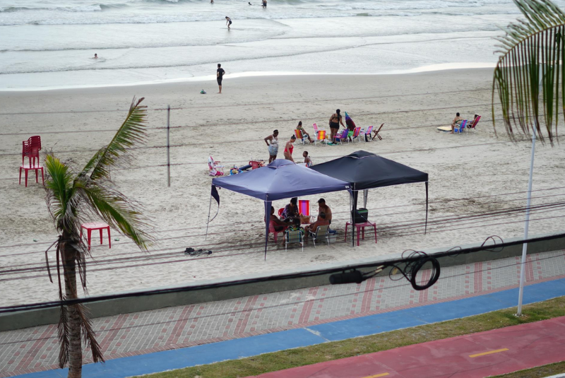 A Prefeitura de Mongaguá (SP) regulamentou, por decreto, o uso de tendas, gazebos e estruturas similares na faixa de areia durante...