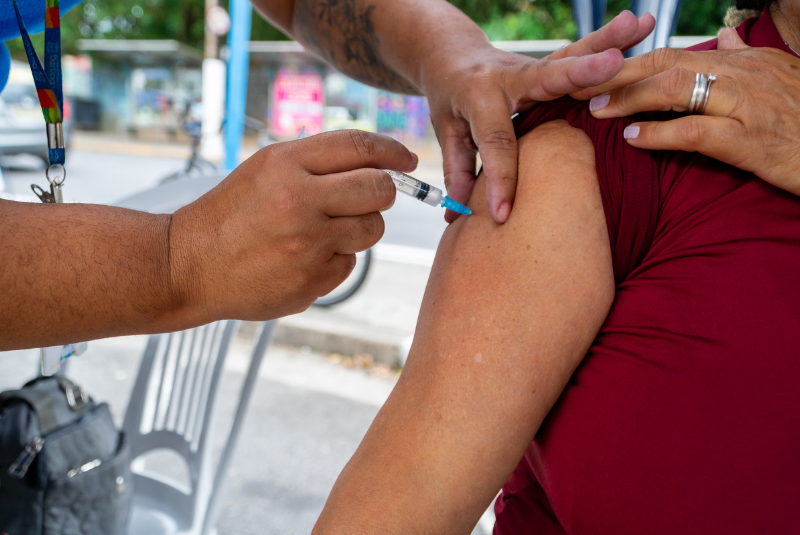 A Prefeitura de Bertioga inicia nesta quarta-feira (10) a vacinação de gestantes contra o vírus sincicial respiratório (VSR)...