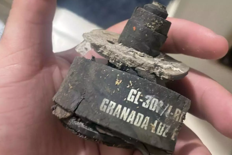 Uma moradora do bairro do entorno da Vila Belmiro, em Santos (SP), denunciou que policiais militares lançaram uma granada de luz dentro...