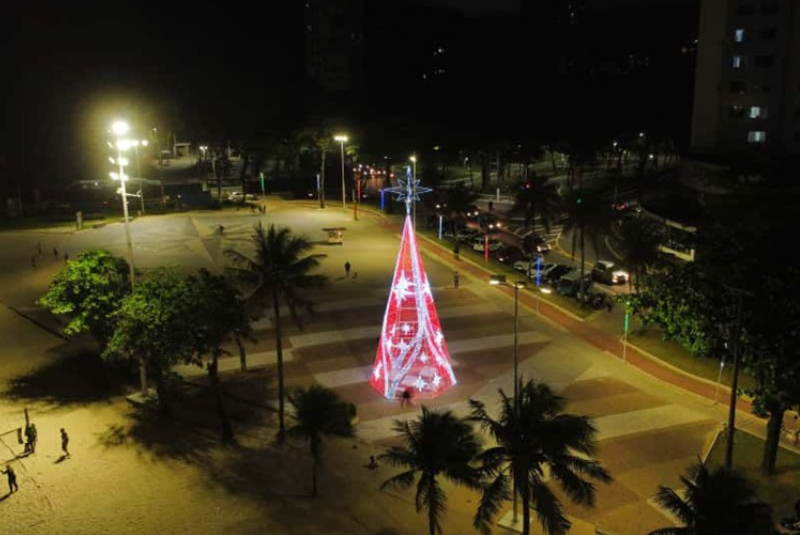 O clima natalino vai invadir São Vicente na próxima sexta-feira (7), com a realização da 1ª Parada de Natal da cidade.