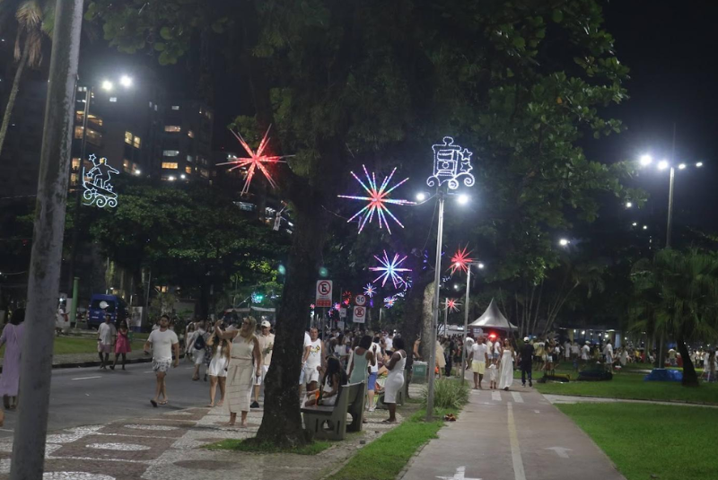 A Prefeitura de Santos publicou nesta segunda-feira (1º) o decreto que estabelece as regras para a celebração...