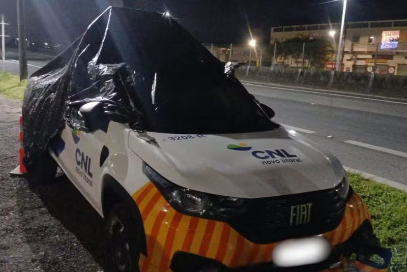 Um funcionário da Concessionária Novo Litoral (CNL) ficou ferido após ser atropelado na noite de sábado (6), enquanto prestava...