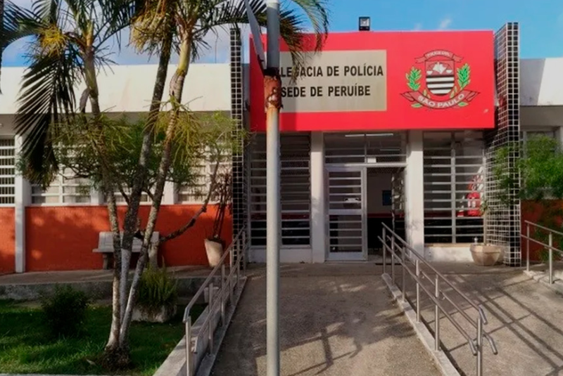 A Polícia Civil investiga o assassinato de Maria José Felix, de 65 anos, que foi morta com golpes de facão dentro de sua própria casa...