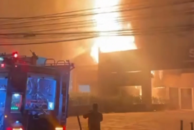 Incêndio atinge prédio na Raja Gabaglia e deixa feridos em Belo Horizonte