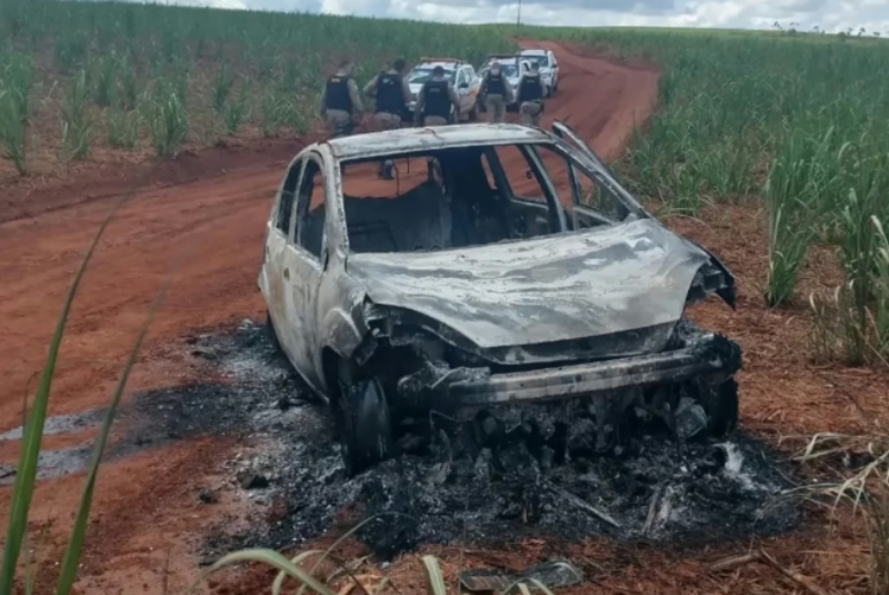 Homicídio em Comendador Gomes: corpo é encontrado em carro carbonizado na zona rural