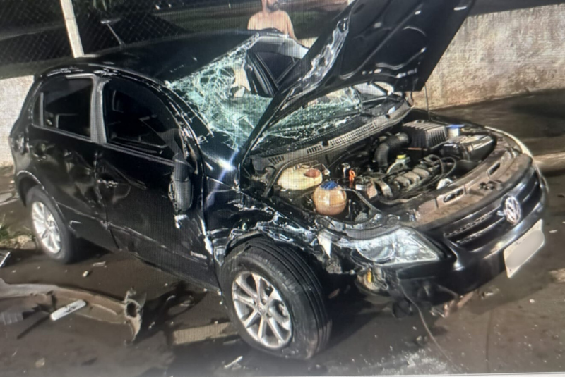 Motorista sofre mal súbito ao volante e provoca acidente na avenida Nenê Sabino, em Uberaba