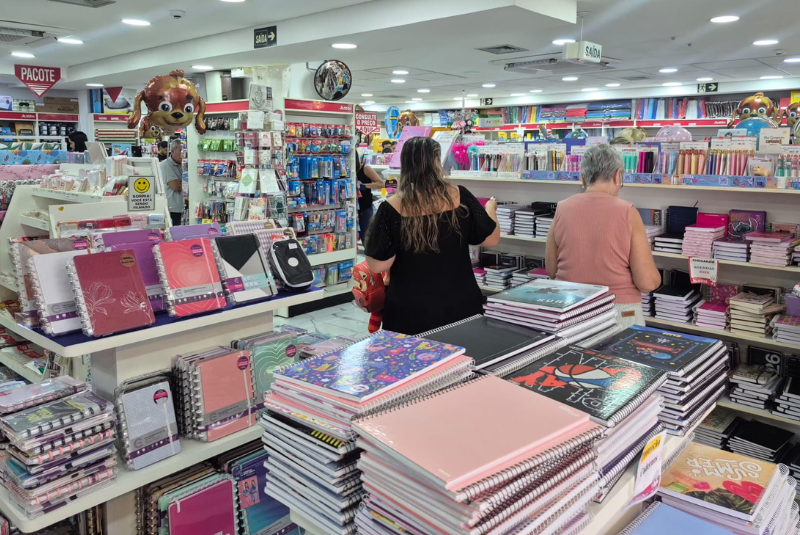 Venda de materiais escolares movimenta comércio na Baixada Santista com alta de mais de 10%