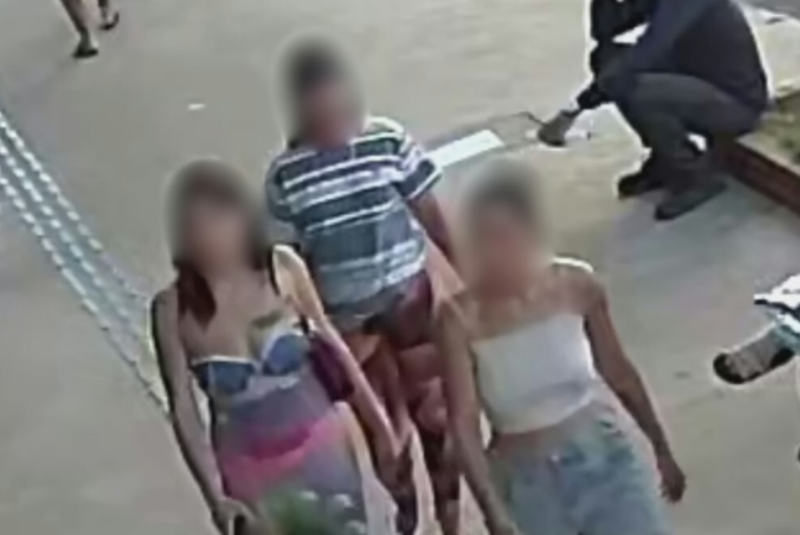 Vídeo flagra trio em suposto furto de perfumes em loja no Centro de Araguari