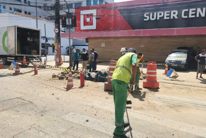 Um vazamento de gás mobilizou o Corpo de Bombeiros na manhã desta sexta-feira (20), em Santos, no litoral de São Paulo.